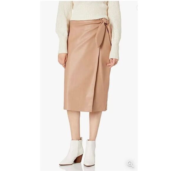 7 FOR ALL MANKIND‎ FAUX LEATHER WRAP SKIRT IN BEIG - Picture 1 of 9